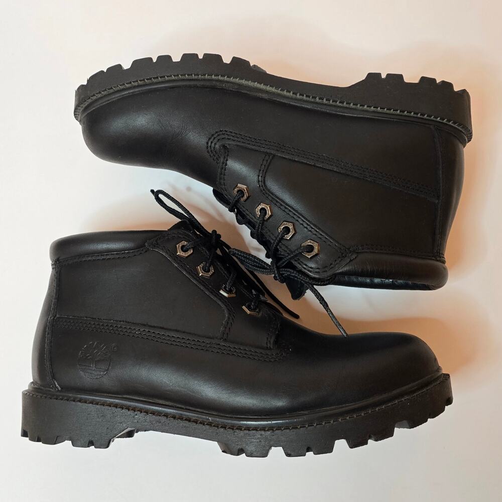 Timberland Nellie Chukka Boot Size 7.5 Black Leather Short Ankle Bootie Lug Sole - Picture 11 of 12